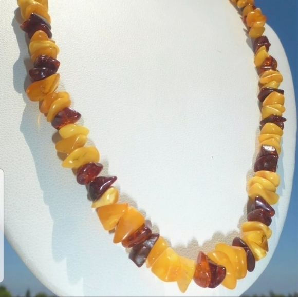 Vintage Jewelry - VTG Raw Butterscotch Rootbeer Amber Necklace